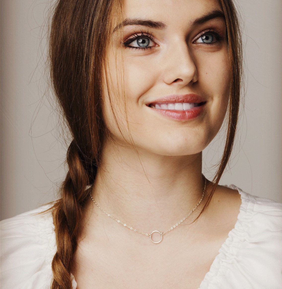 Zierliche Layered Halskette, Kreis Karma Ewigkeit Layering Kette Zierliche Layered Halskette, Kreis Karma Ewigkeit Layering Kette von tyrahandmadejewelry