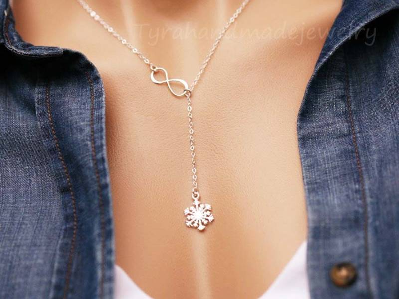 sterling Silber Schneeflocke Lariat Halskette, Schneeflocke Unendlichkeit Halskette, Winter Hochzeit Brautjungfern Geschenk, Weihnachten Geschenk von tyrahandmadejewelry