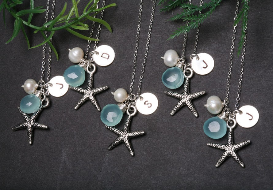 Brautjungfer Geschenke, Set Von 4, Starfish Halskette, Beach-Thema Hochzeit, Custom Birthstone Und Anfangszeit, Hochzeit Schmuck, Braut Schmuck von tyrahandmadejewelry2