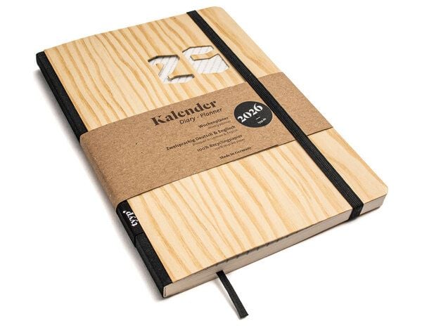 tyyp Taschenkalender 2026 A5 – mit Echtholz-Cover aus FSC-Kiefer, vegan & handmade von tyyp