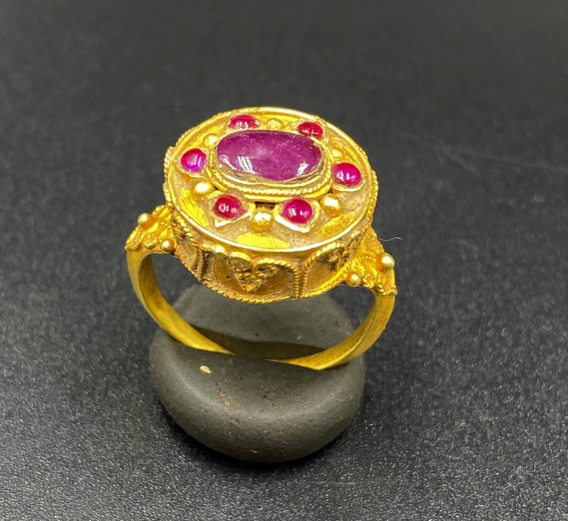 Antike Gold Ring Rubin Licht Edelsteine Schmuck Thai Ayutthaya Antiquitäten Südasien von uddiyanaart