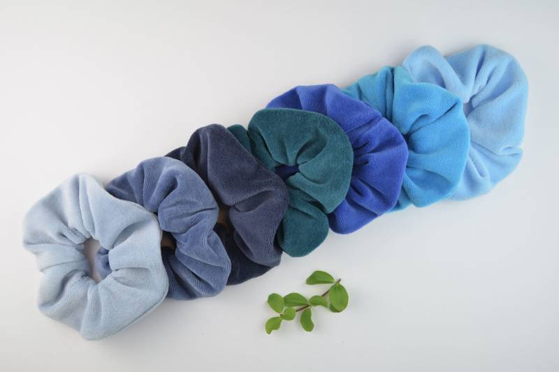 2 Größen Scrunchie Nicki/Haargummi Zopfgummi Hellblau Stahlblau Dunkelblau Petrol Azurblau Ozeanblau Himmelblau von ullinahandmade