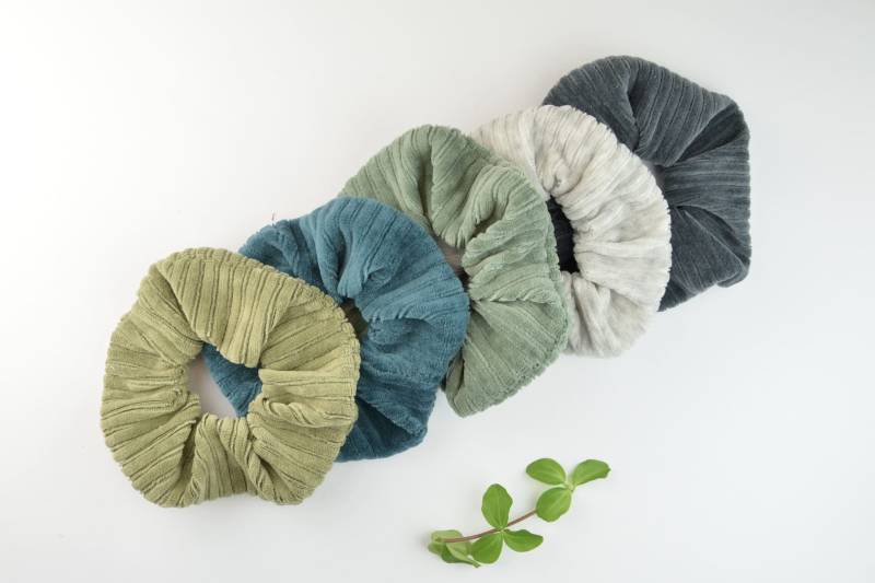 Scrunchie Cord Nicki/Haargummi Zopfgummi Olivgrün Petrol Salbei Hellgrau Anthrazit Einfarbig Uni Gerippt von ullinahandmade