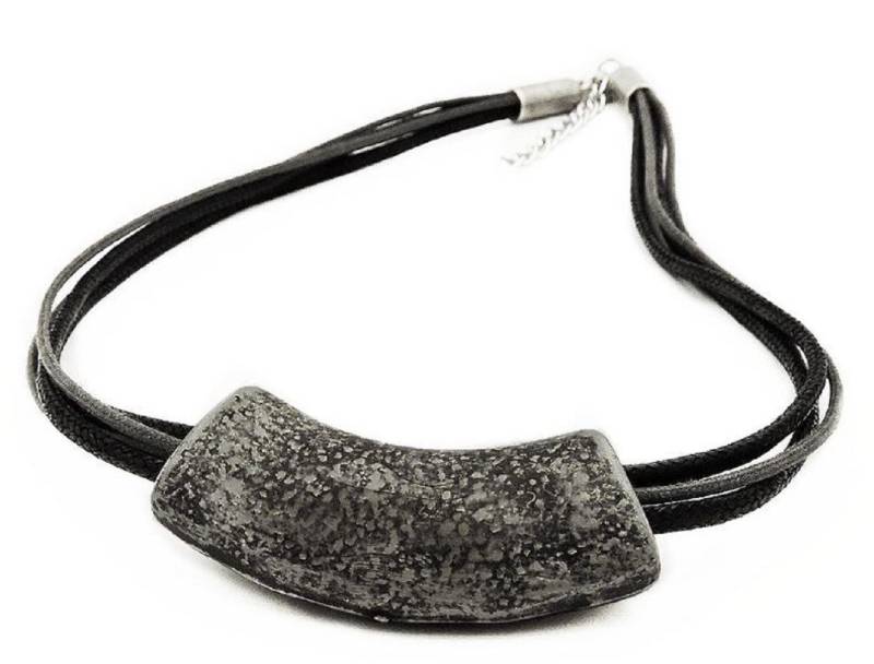 unbespielt Collier Rohr flach gebogen altsilberfarben glänzend Kunststoff 45 cm, Modeschmuck für Damen von unbespielt