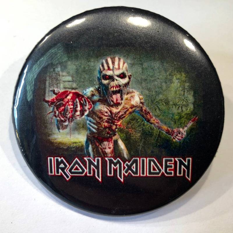 Iron Maiden Eddie Book Of Souls Logo Neu, 5, 5 cm Durchmesser, Anstecknadel Oder Magnet von unbuttonednyc