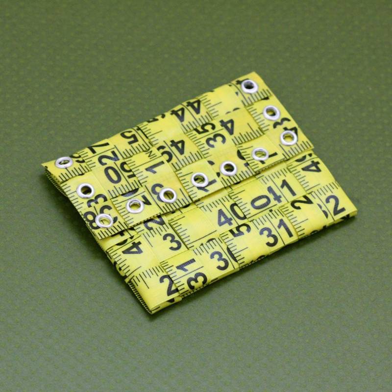 Maßband Münzfach in Hellen Gelb - Geldbörse Oder Brieftasche Mit Upcycled Massband Erstellt von undoneclothing