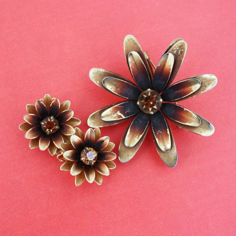 Coro Gold Blume Brosche Und Ohrring Set Mit Strass - Vintage Kostüm Schmuck von undoneeclectic