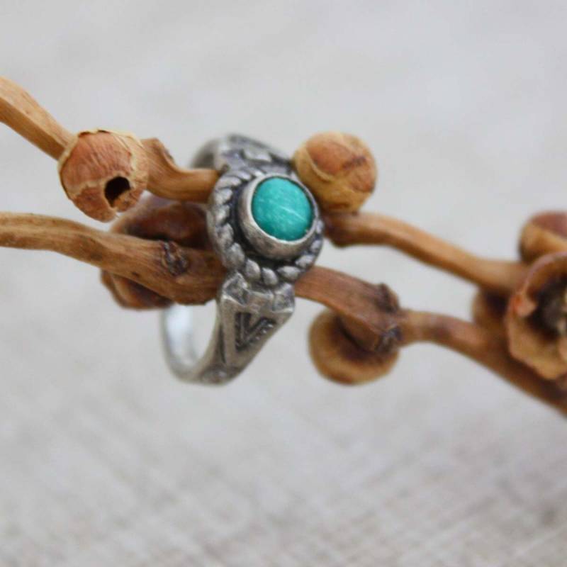 Sterling Silber Ring Des Kindes Mit Grünem Stein von undoneeclectic