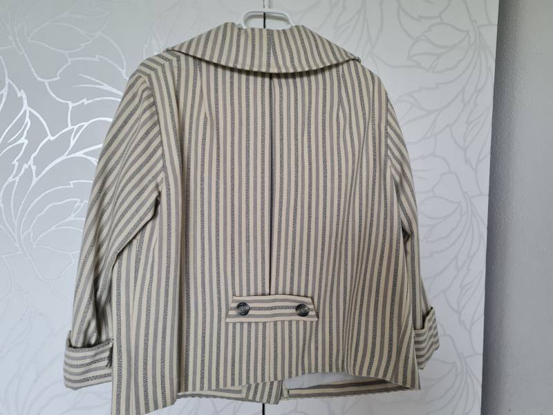 60Er Jahre Vintagejacke Gestreift Grau Creme Wolle Kastenjacke von uniqueMG