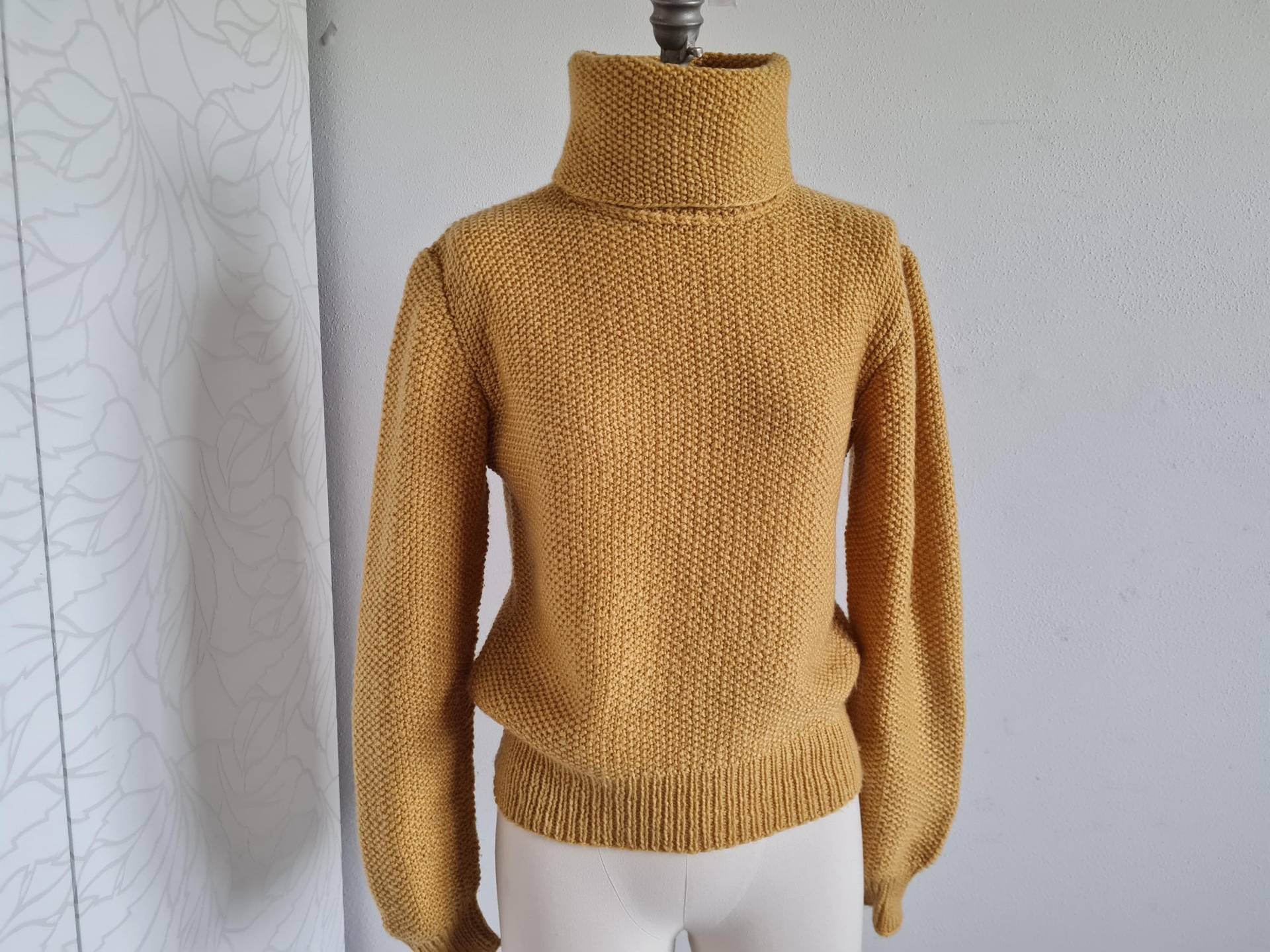 Gr.36 Vintagepulli Handmade Maisgelb Winter Rollkragen Pulli von uniqueMG