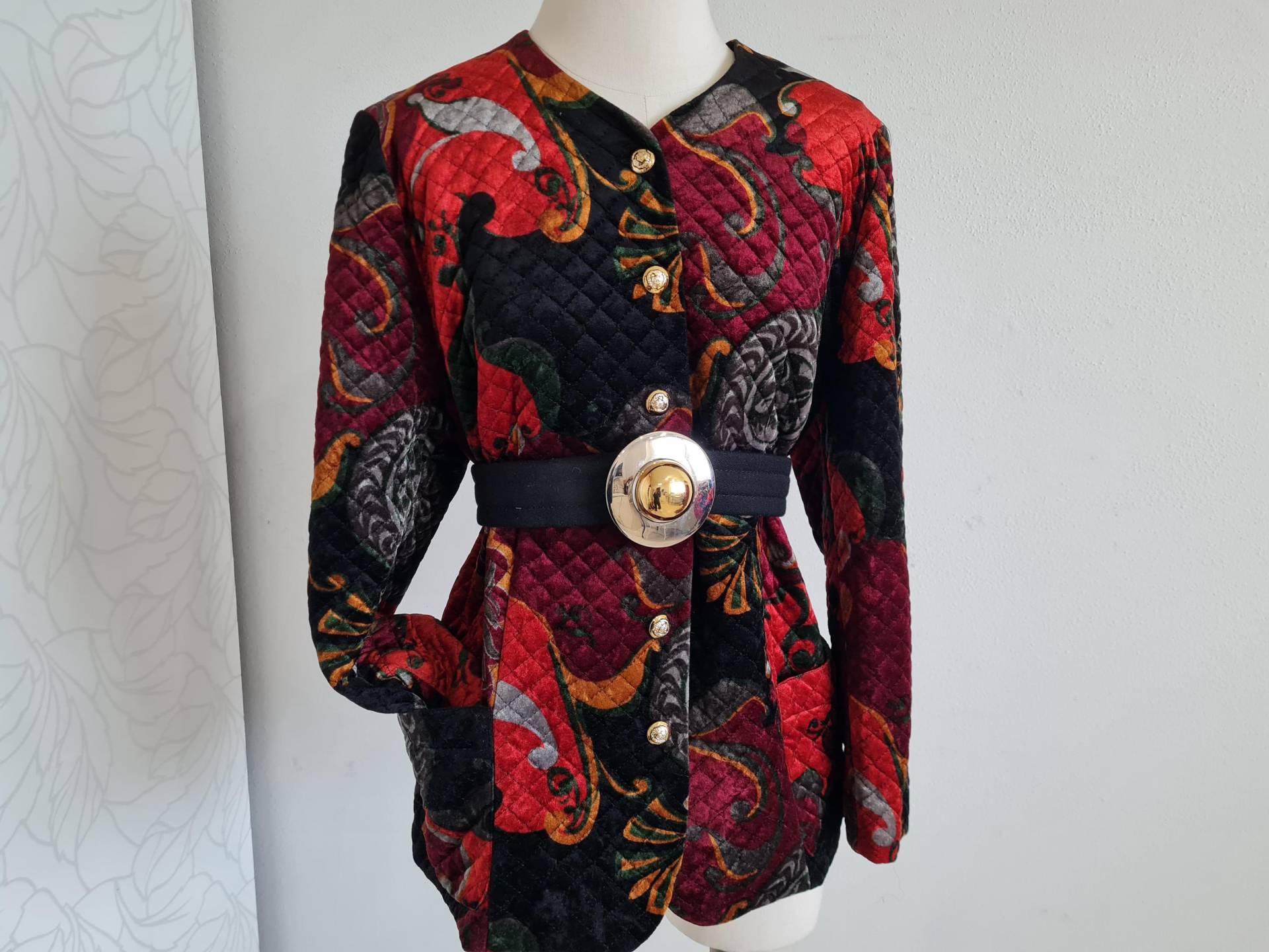 Gr.40 Vintage Samt Steppjacke Schwarz Rot Festlich von uniqueMG