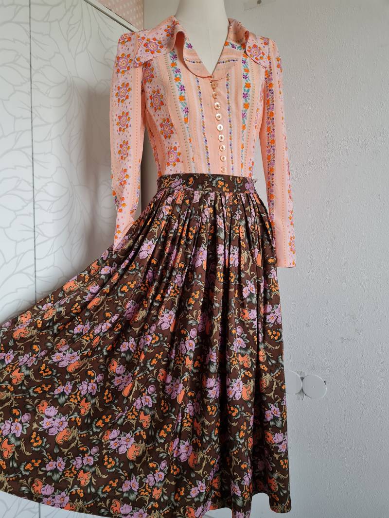 Vintagerock Seide 80Er Gefaltet Braun Blumig von uniqueMG