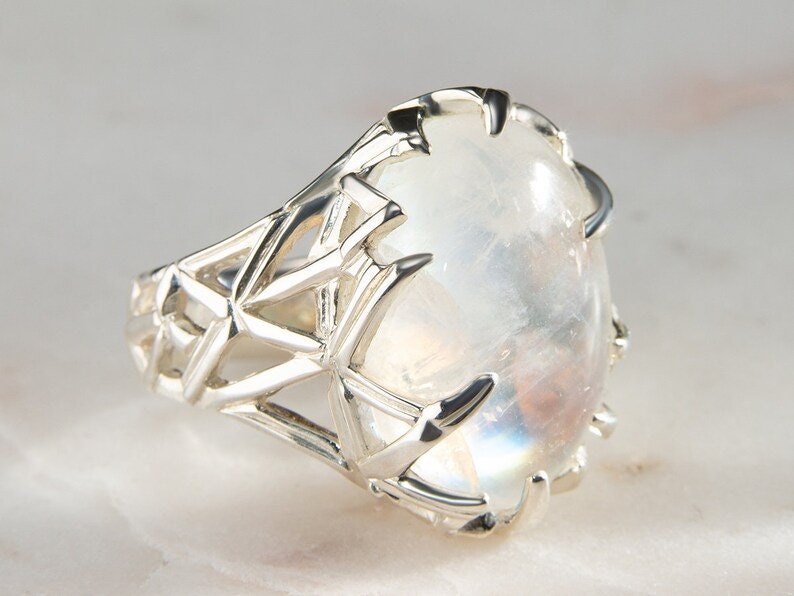 Big Mondstein Ring Silber Cabochon Perlweiß Farbe Stein Natürliche Edelstein Unisex Style Akupunkteur Geschenk Bester Freund Unisex Kunst von uniquecrystaljewels