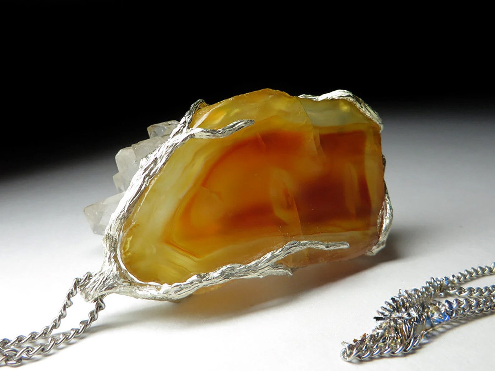 Großer Karneol Silber Anhänger, Gelb Orange Farbverlauf Natürlicher Edelstein Jugendstil Unisex von uniquecrystaljewels