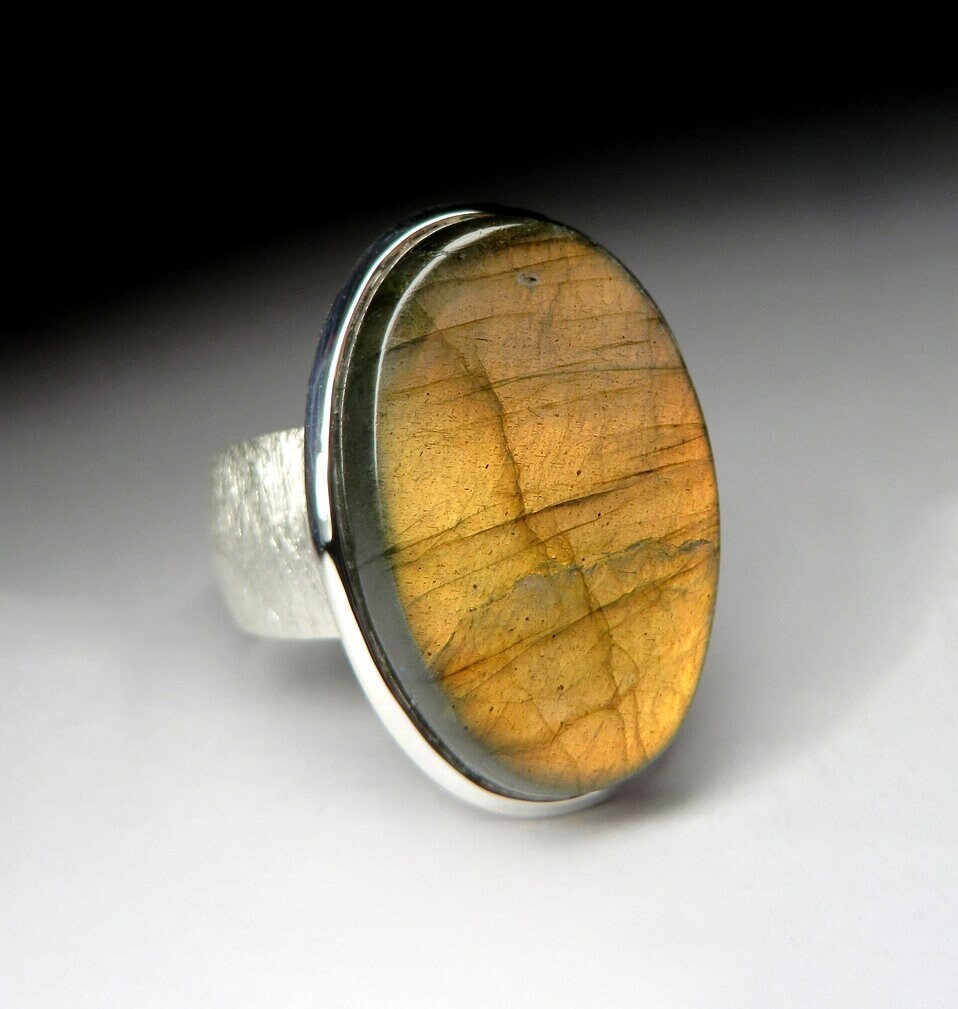 Großer Labradorit Silber Ring Oval Form Polychrome Mondstein Gelb Grün Natur Madagaskar Stein Männer Schmuck Skorpion Geschenk 7, 75 Us-Größe Großer Labradorit Silber Ring Oval Form Polychrome Mondstein Gelb Grün Natur Madagaskar Stein Männer Schmuck Skorpion Geschenk 7, 75 Us-Größe von uniquecrystaljewels