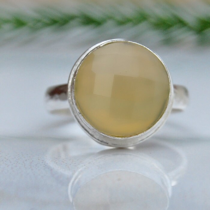 Facettierter Hunny Chalcedon Sterling Silber Ring Statement Schmuck von uniquegemsjewels