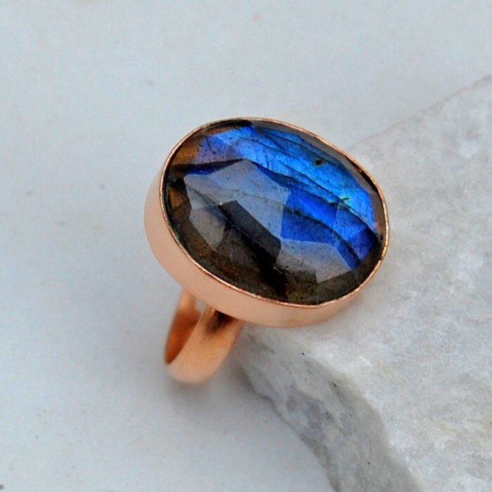 Facettierter Labradorit-sterlingsilberring 18K Rosegold-Finish von uniquegemsjewels