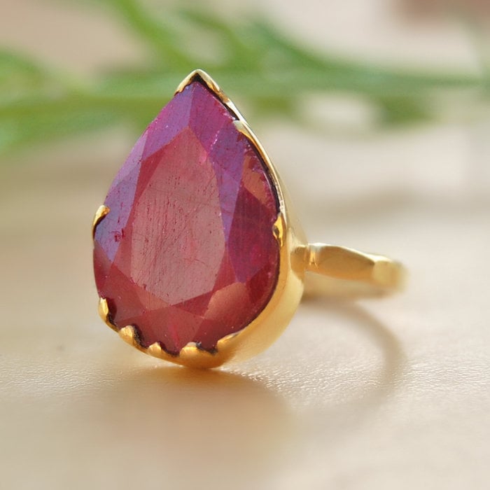 Facettierter Roter Rubin Ring Handgefertigter 925Er Sterling Silber, 750Er Gelbgold von uniquegemsjewels