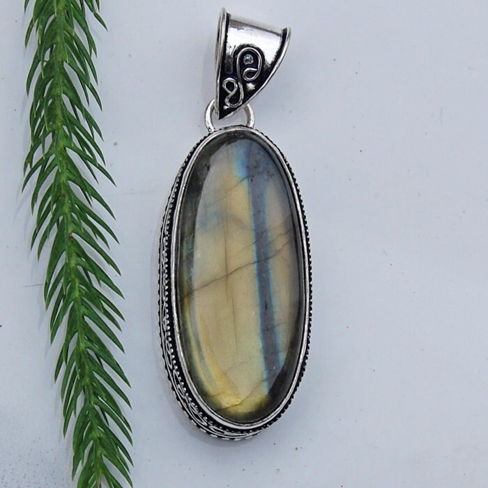 Grün Labradorit Sterling Silber Anhänger Einzigartiger Birthstone Schmuck von uniquegemsjewels