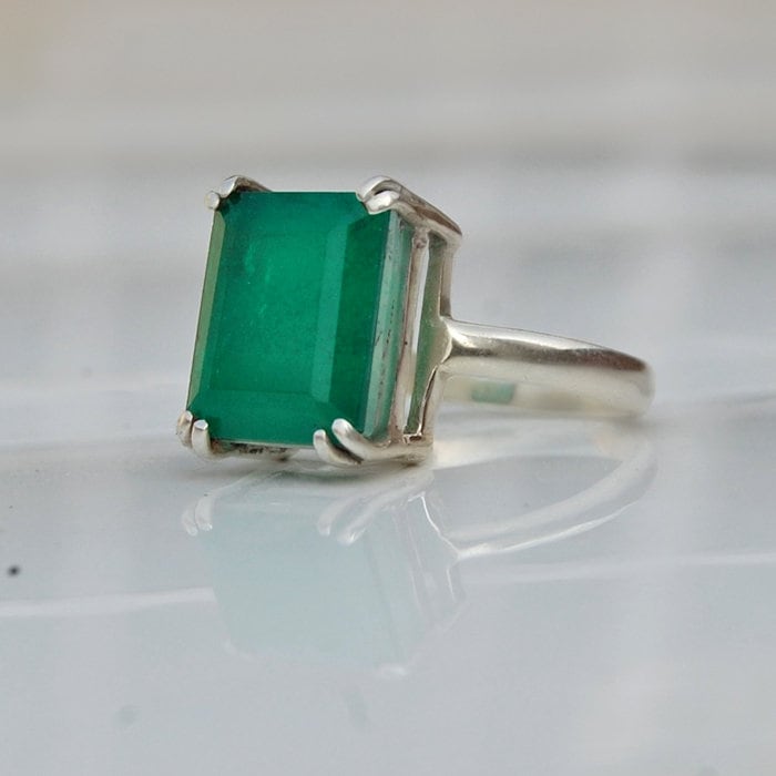 Natürlicher Smaragd Sterling Silber Ring Facettierte Krappenfassung, Sternzeichen Schmuck von uniquegemsjewels