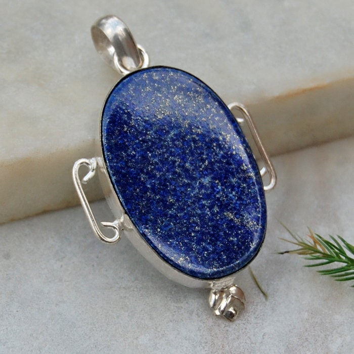 Oval Blau Lapis Lazuli Anhänger 925 Sterling Silber, 22K Gold Detail von uniquegemsjewels
