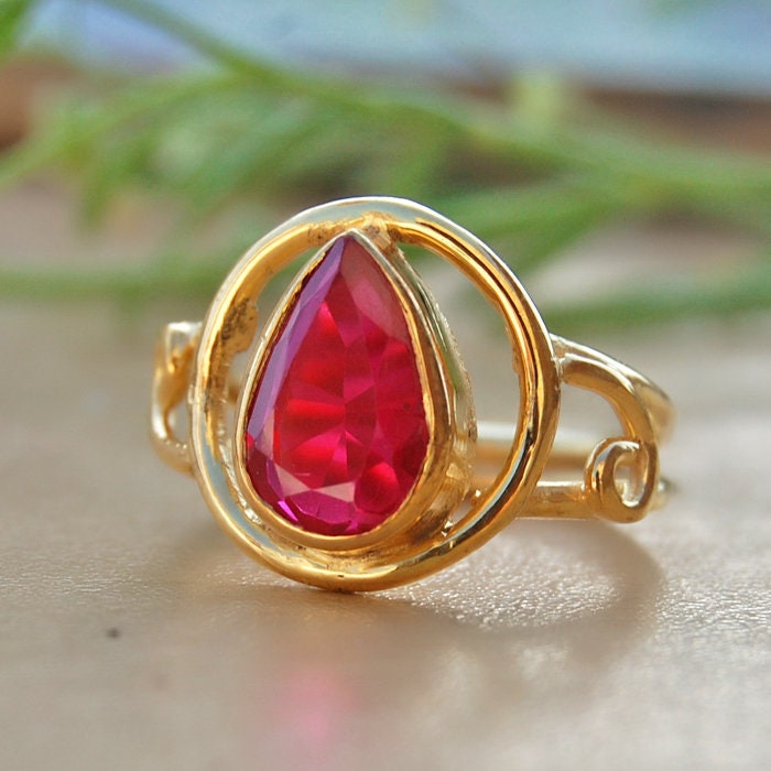 Pink Rubellit Rubin Pear Cut Ring 925 Sterling Silber, 18K Gold Statement Ring von uniquegemsjewels