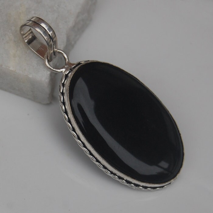 Schwarz Gebänderter Achat Sterling Silber Anhänger - Oval Cabochon von uniquegemsjewels