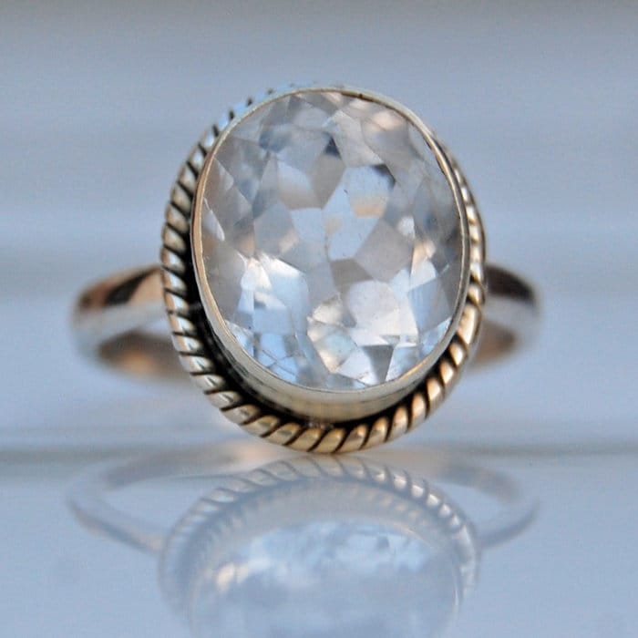 Weißer Topas Sterling Silber Ring Facettierter Kristallquarz, 18K Gold Detail von uniquegemsjewels