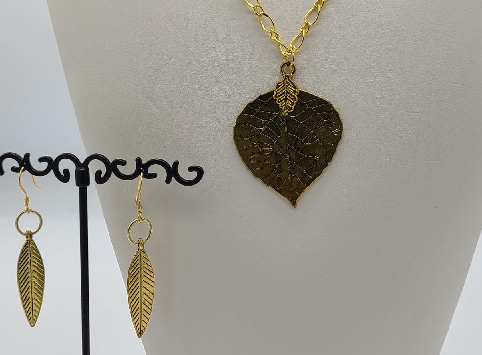 Blattgold Collier Und Ohrringe Im Set Blattgold Collier Und Ohrringe Im Set von uniquejewelrybypb
