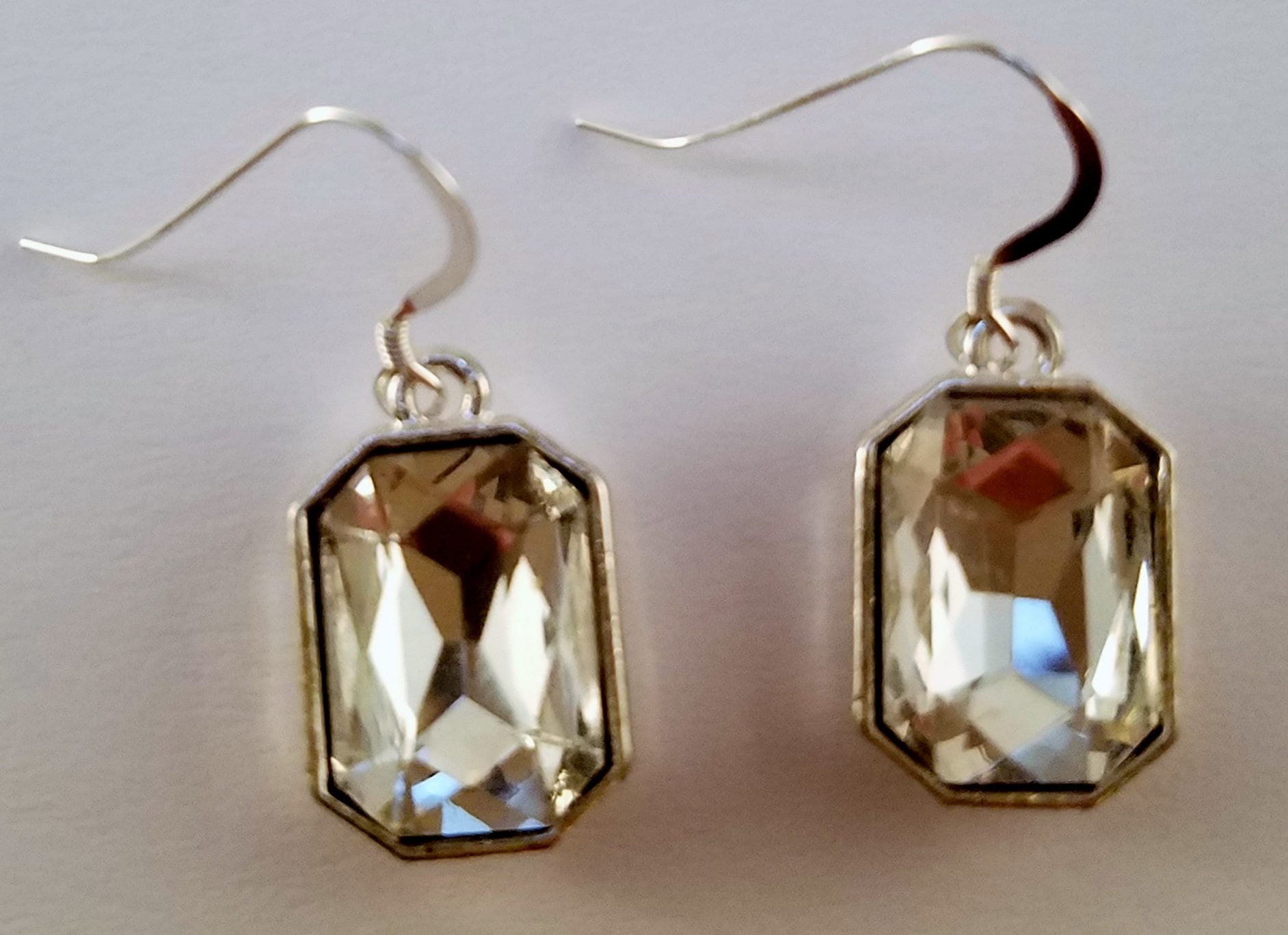 Funkelnde Kristallohrringe Funkelnde Kristallohrringe von uniquejewelrybypb