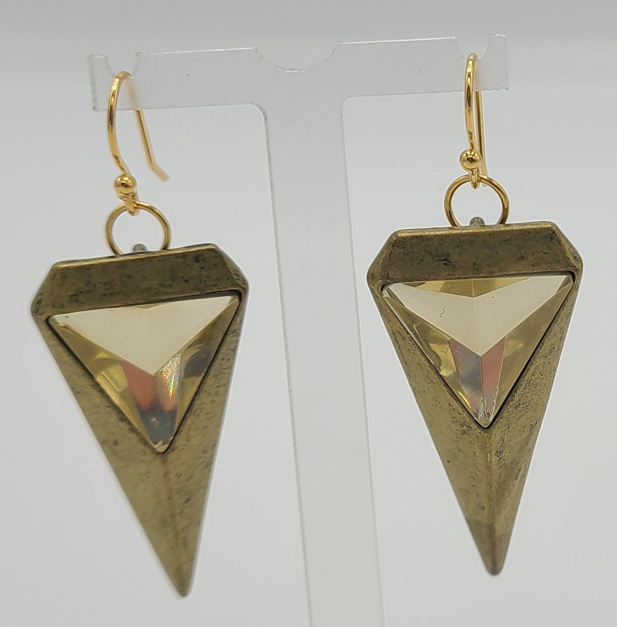 Gold Spike Verzauberte Ohrringe Gold Spike Verzauberte Ohrringe von uniquejewelrybypb