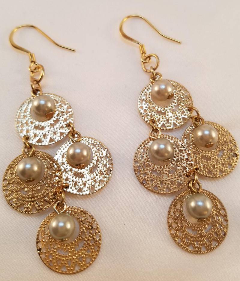 Gold Und Perle Baumeln Ohrringe Gold Und Perle Baumeln Ohrringe von uniquejewelrybypb
