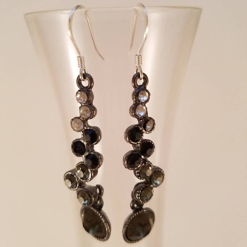 Schwarz Und Weiße Baumeln Ohrringe Schwarz Und Weiße Baumeln Ohrringe von uniquejewelrybypb