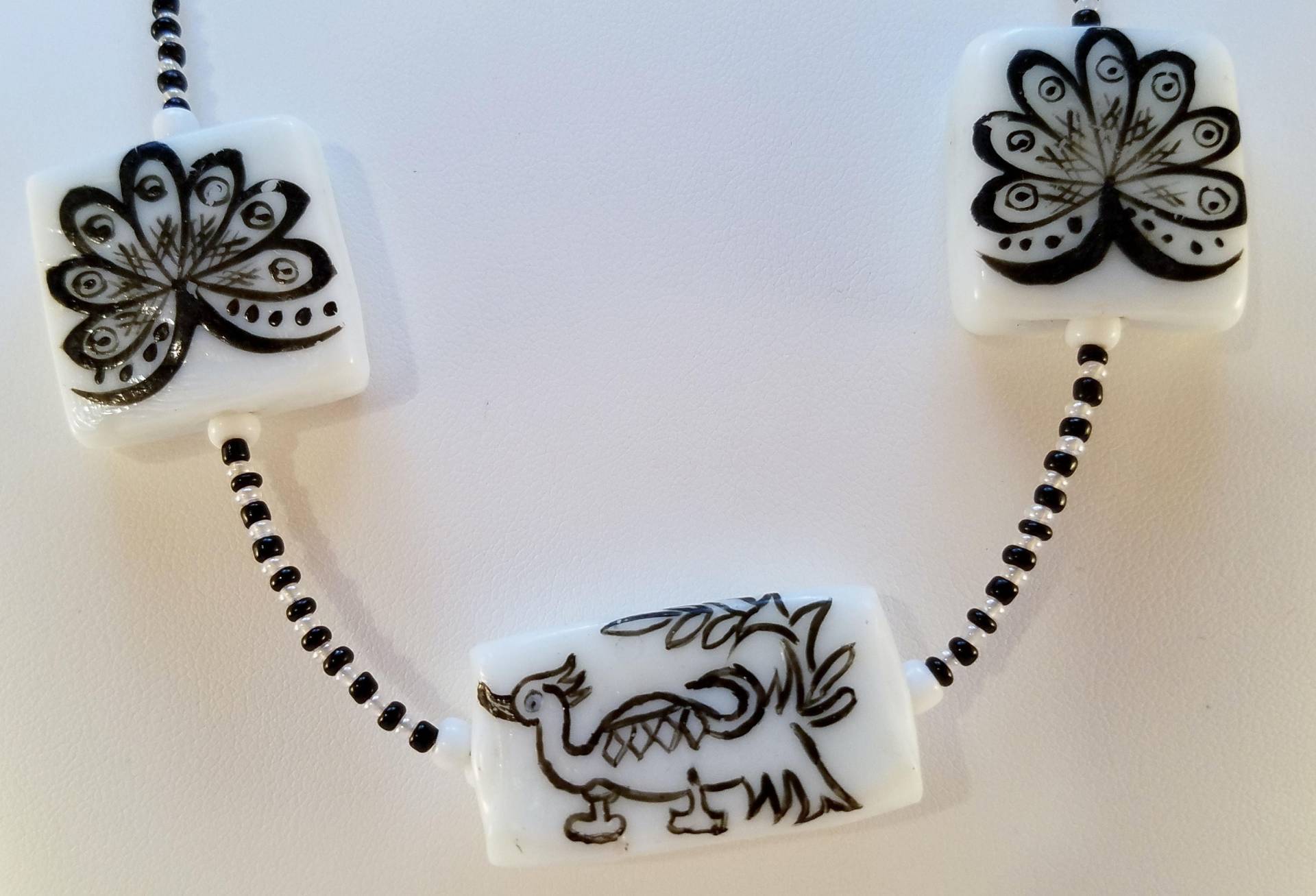 "Schwarz Und Weiße Halskette "Drache"." "Schwarz Und Weiße Halskette "Drache"." von uniquejewelrybypb