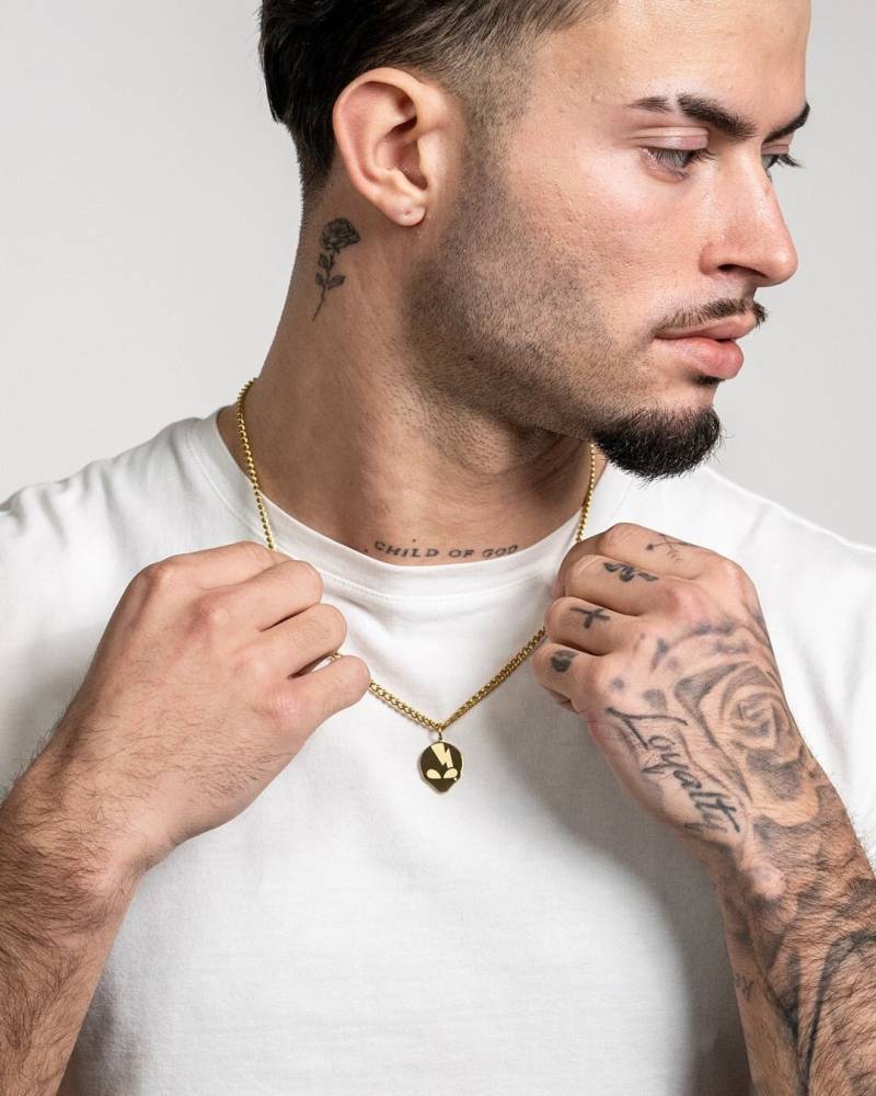 Alien Halskette Mit Anhänger in Silber Und 18K Gold - Silver Astro Necklace For Men & Women By Unshinebar Alien Halskette Mit Anhänger in Silber Und 18K Gold - Silver Astro Necklace For Men & Women By Unshinebar von unshinebar