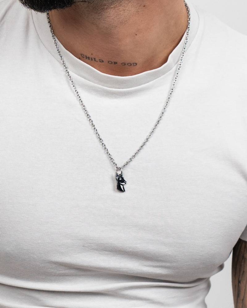 Doberman Hund Halskette Mit Anhänger Aus Edelstahl Und 18K Gold - Dog Charm Silver Necklace For Men & Women By Unshinebar von unshinebar