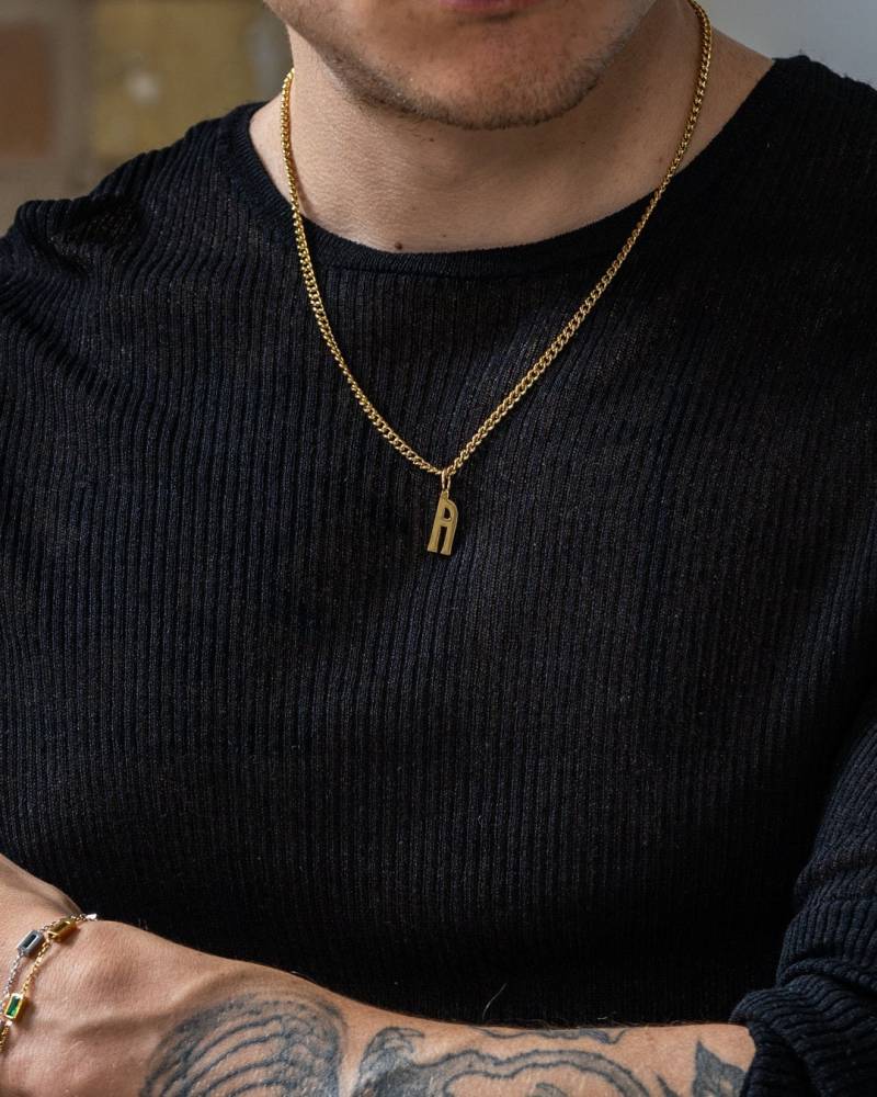 Initial Buchstabe Halskette Mit Anhänger in Gold Aus Edelstahl Und 18K - Letter Couple Necklace Gift For Men By Unshinebar von unshinebar