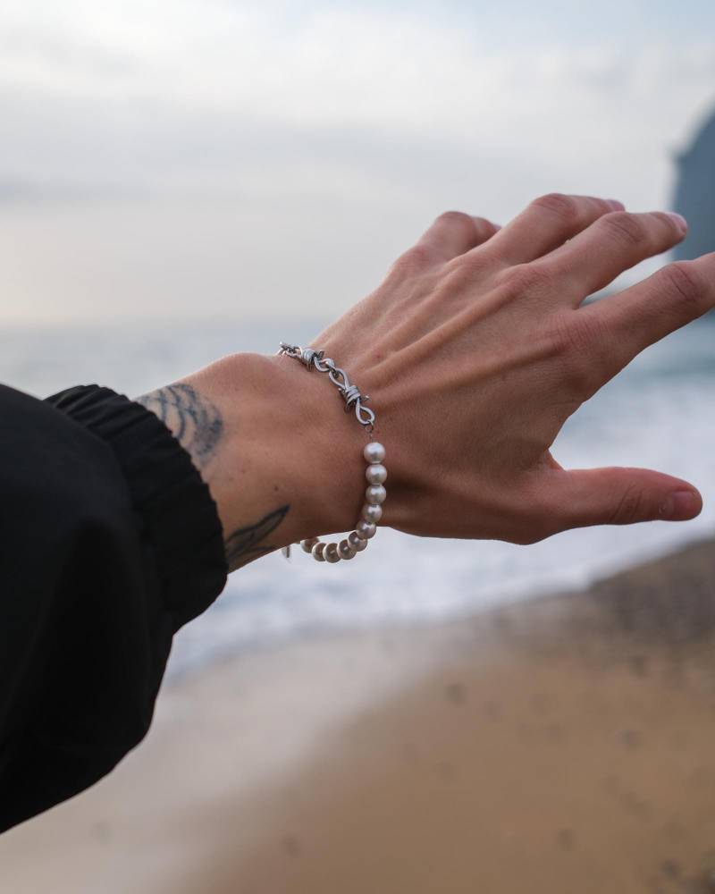 stacheldraht Armband Mit Perlen Und Wire in Silber Aus Edelstahl - 6mm Pearl Goth Barbed Barb Bracelet For Men & Women By Unshinebar von unshinebar