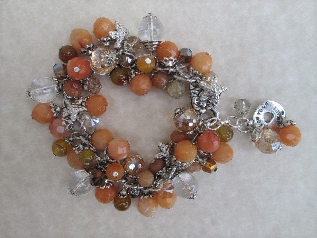 Chunky Aventurin, Jade Und Achat Cluster Charm Armband Chunky Aventurin, Jade Und Achat Cluster Charm Armband von unusualadornments