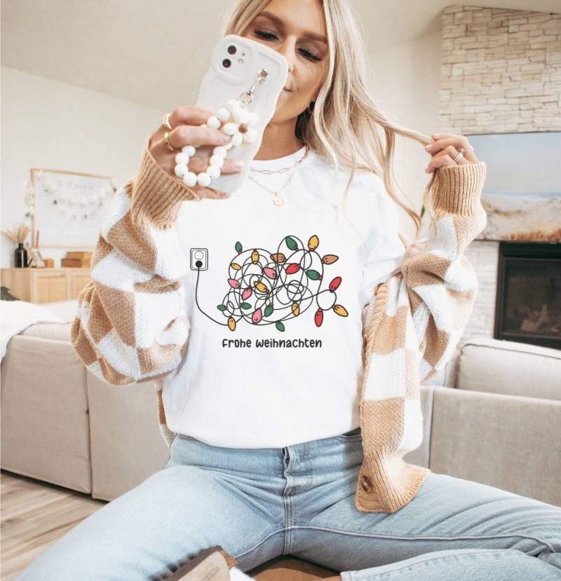 Christmas Tshirt Christmas Lights- Winter Shirt - Boho Clothing Motiv Cottagecorestyle von upcreativ