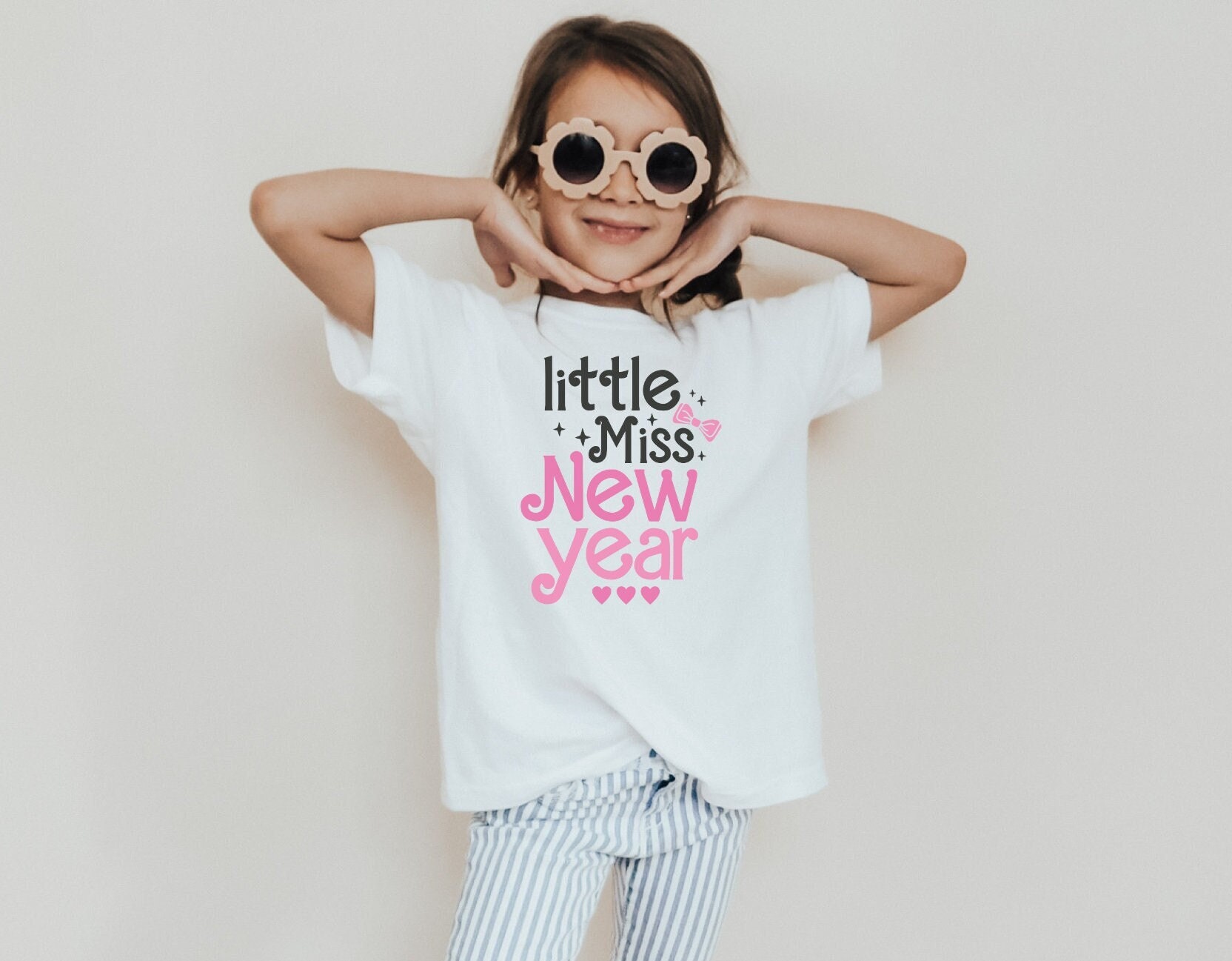 Happy New Year Shirt - Hello 2024 T-Shirt Years Silvester Shirt- Idee Geschenk von upcreativ