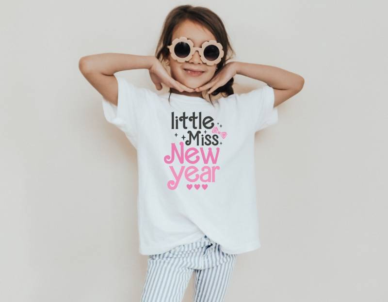 Happy New Year Shirt - Hello 2024 T-Shirt Years Silvester Shirt- Idee Geschenk von upcreativ