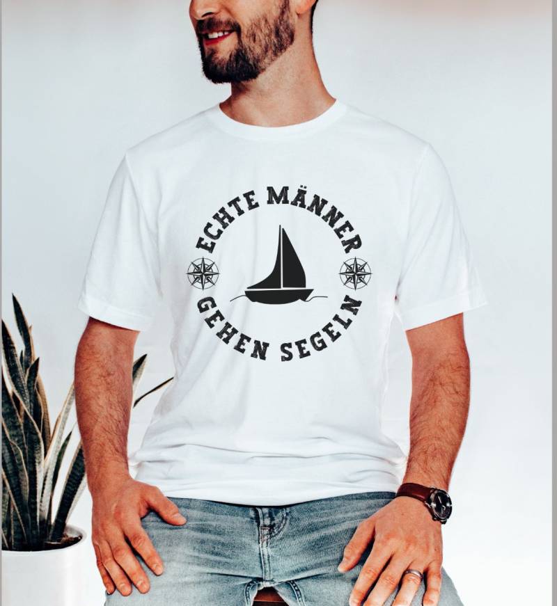 Segel Shirt Mann Echte Männer Gehen Segeln - Geschenk Segeln -Segeln Booting Yachting Crew Kapitän Skipper Nautik T-Shirt Katamaran Shirt von upcreativ