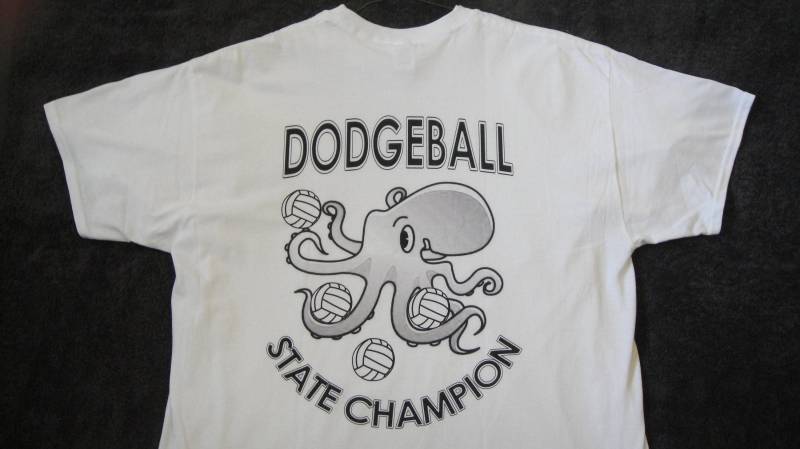 Hundeball T-Shirt Hundeball T-Shirt von uplatetshirts