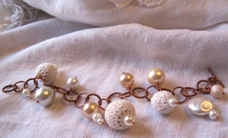 Winter Hochzeit Armband Assemblage Bettelarmband Mit Gehäkelten Perlen Winter Hochzeit Armband Assemblage Bettelarmband Mit Gehäkelten Perlen von urbanalpaca