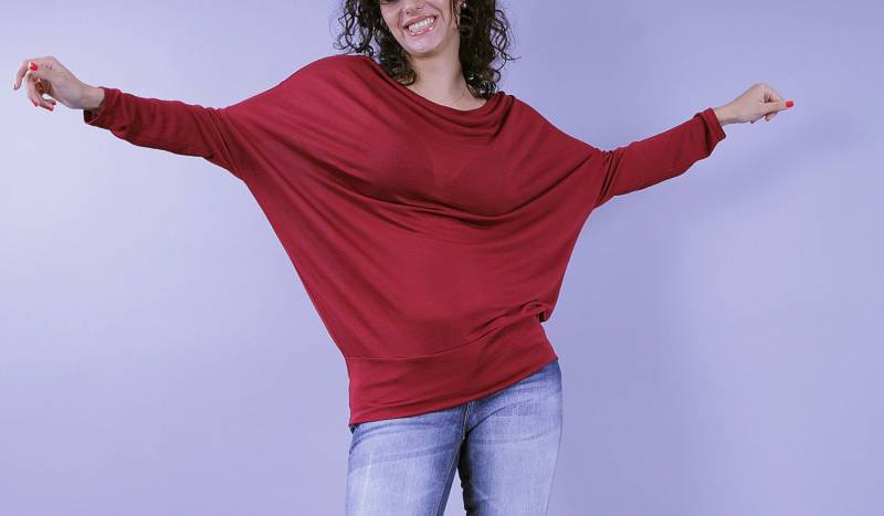 Bluse, Rotes Top, Weit Fallende Langärmliges Weites Lässiges Oversized Tshirt By Urbanmood - Co-Judy2-Pt Bluse, Rotes Top, Weit Fallende Langärmliges Weites Lässiges Oversized Tshirt By Urbanmood - Co-Judy2-Pt von urbanmood