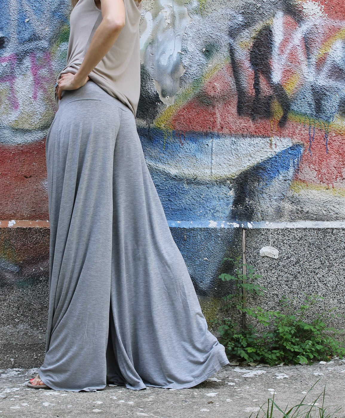 Frauenhose, Pants, Graue Hose, Hose Mit Weitem Rock, Lange Weithose By Urbanmood - Co-Anny-Vi Frauenhose, Pants, Graue Hose, Hose Mit Weitem Rock, Lange Weithose By Urbanmood - Co-Anny-Vi von urbanmood