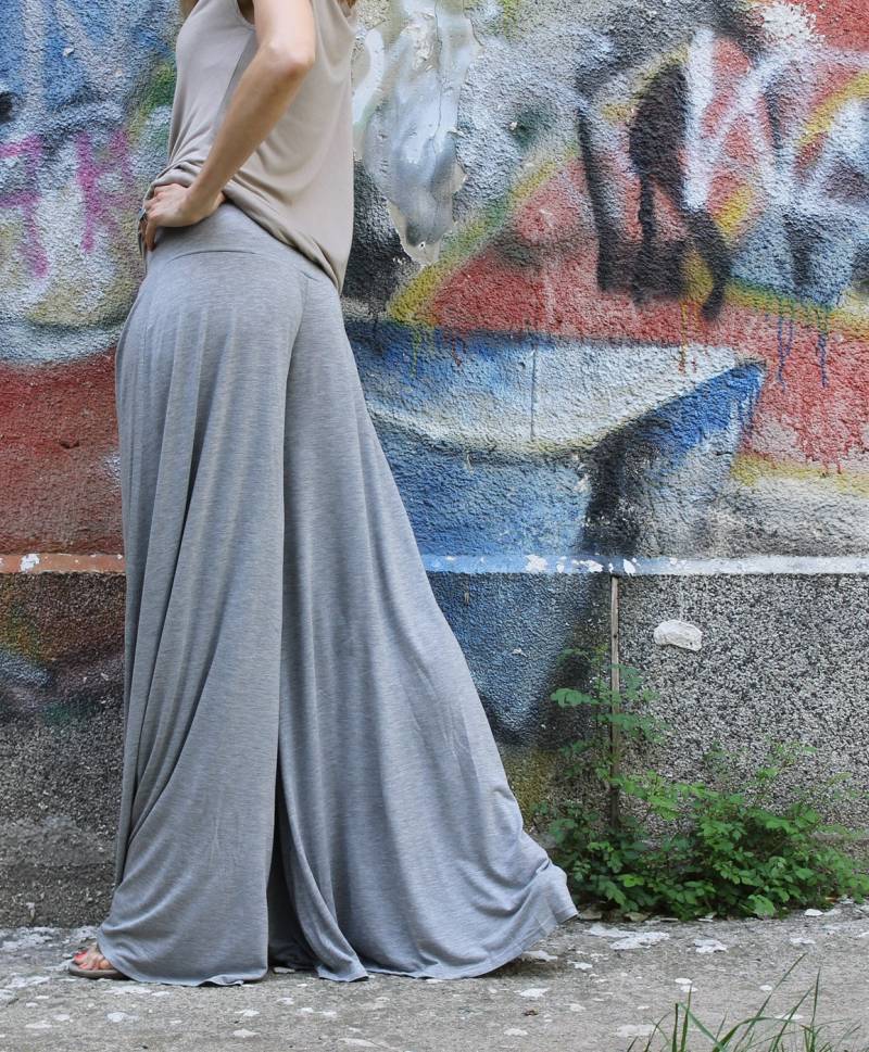Frauenhose, Pants, Graue Hose, Hose Mit Weitem Rock, Lange Weithose By Urbanmood - Co-Anny-Vi von urbanmood