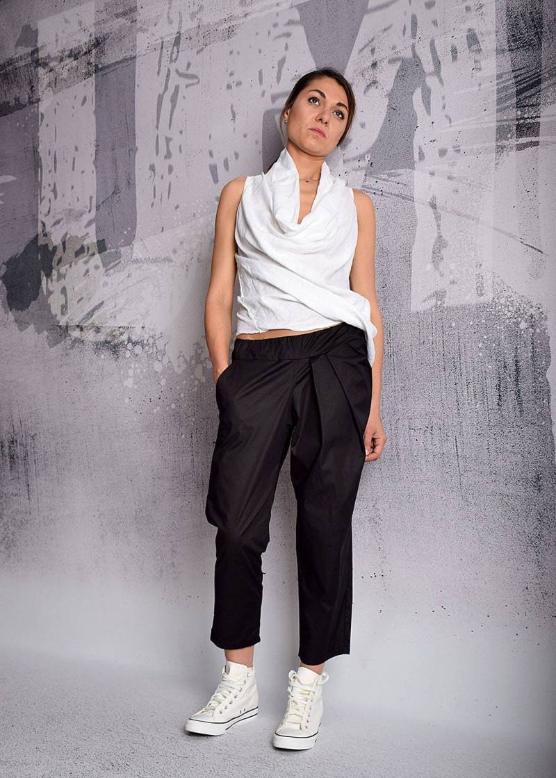 Hose, Schwarze Lange Weite Extravagante Baumwollhose, 7/8 Freizeithose, Sommerhose, Urbanmood, Um-171-Co Hose, Schwarze Lange Weite Extravagante Baumwollhose, 7/8 Freizeithose, Sommerhose, Urbanmood, Um-171-Co von urbanmood