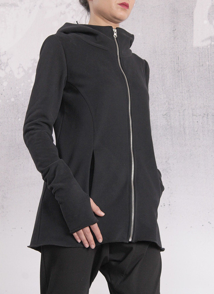 Jacke, Schwarzer Mantel, Gesteppte Baumwolljacke, Schwarzes Sweatshirt, Blazer, Hoodie By Urbanmood - Fp-Magi-Qc Jacke, Schwarzer Mantel, Gesteppte Baumwolljacke, Schwarzes Sweatshirt, Blazer, Hoodie By Urbanmood - Fp-Magi-Qc von urbanmood